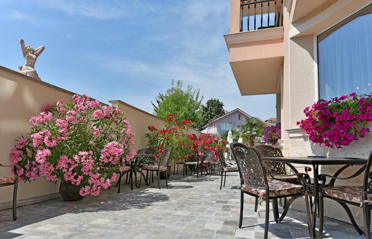 Sirena Palace Family Hotel Obzor Exterior photo